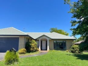 Family Retreat with Playground Views in East Tamaki
